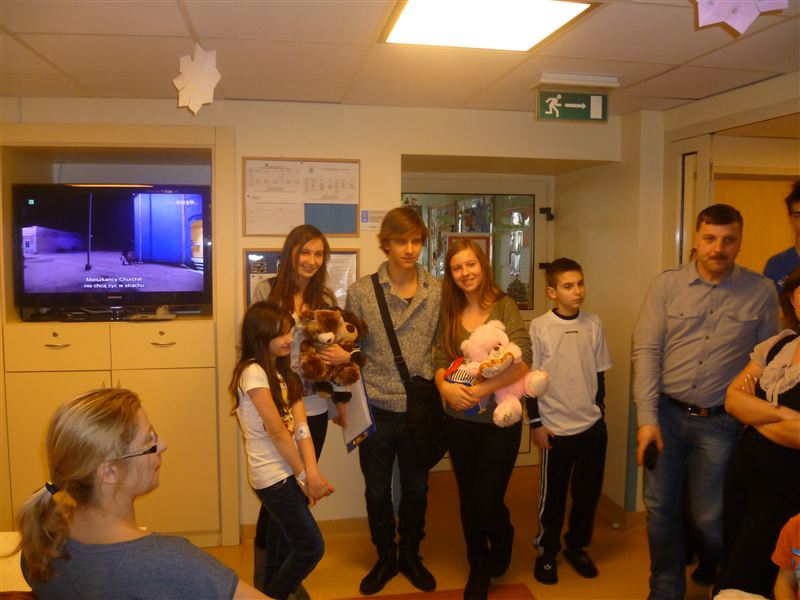 Worki prezentów dla pacjentów Centrum Zdrowia Dziecka