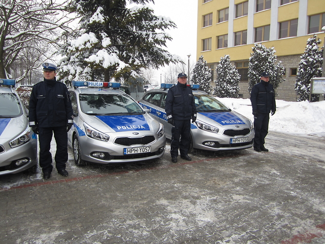 Nowe samochody dla mazowieckiej policji