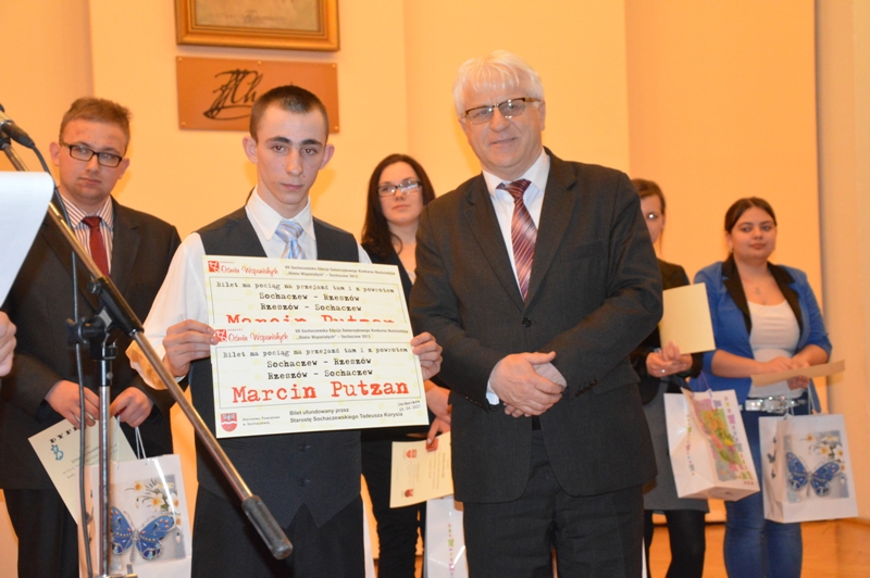 Laureaci VII Edycji Samorządowego Konkursu Nastolatków „Ośmiu Wspaniałych”
