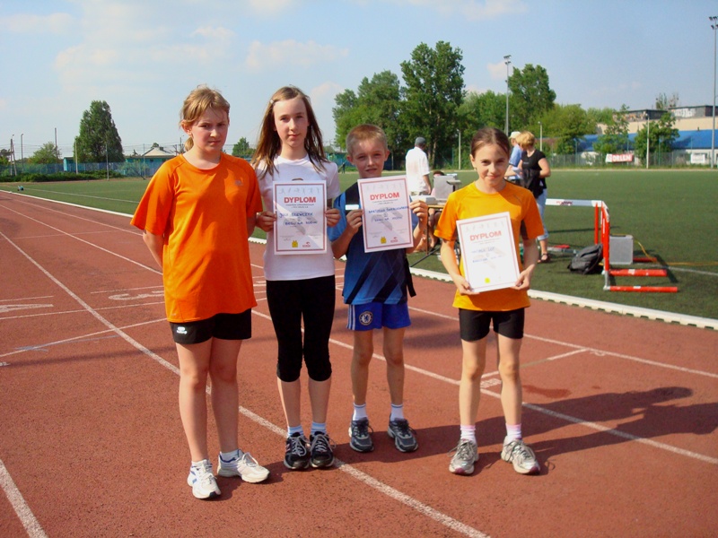 Julia Szewczyk druga w Polsce na 300m!!