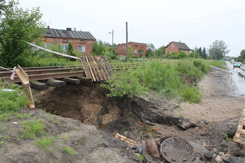 Na Wyszogrodzkiej nadal walczą z wodą
