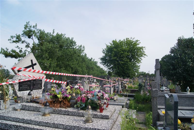 Ruszyły ekshumacje