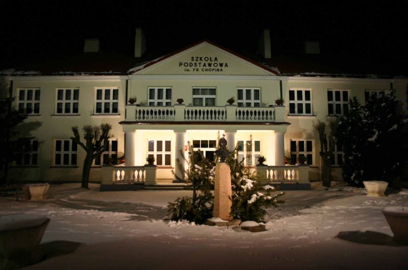 Kontrowersyjny wybór dyrektora ZS Chodaków