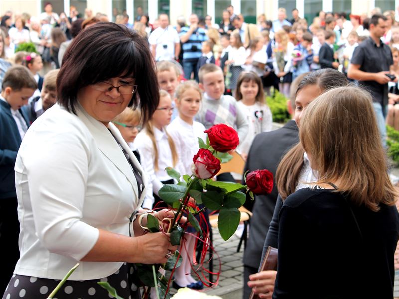4000 uczniów rozpoczęło wakacje