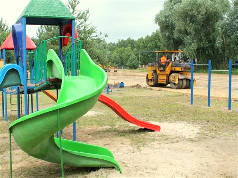 Budują dwa boiska na Karwowie