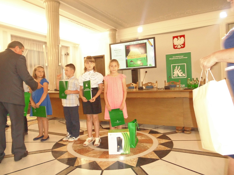 Laureaci konkursu plastycznego KRUS