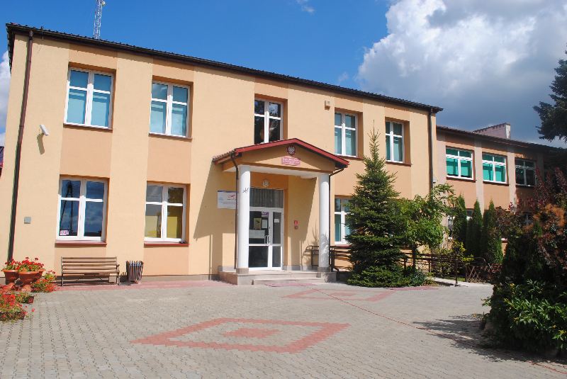 Remonty i prace naprawcze w SP w Iłowie
