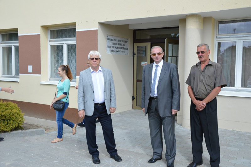 Ogrodnik gotowy do rozpoczęcia Nowego Roku Szkolnego