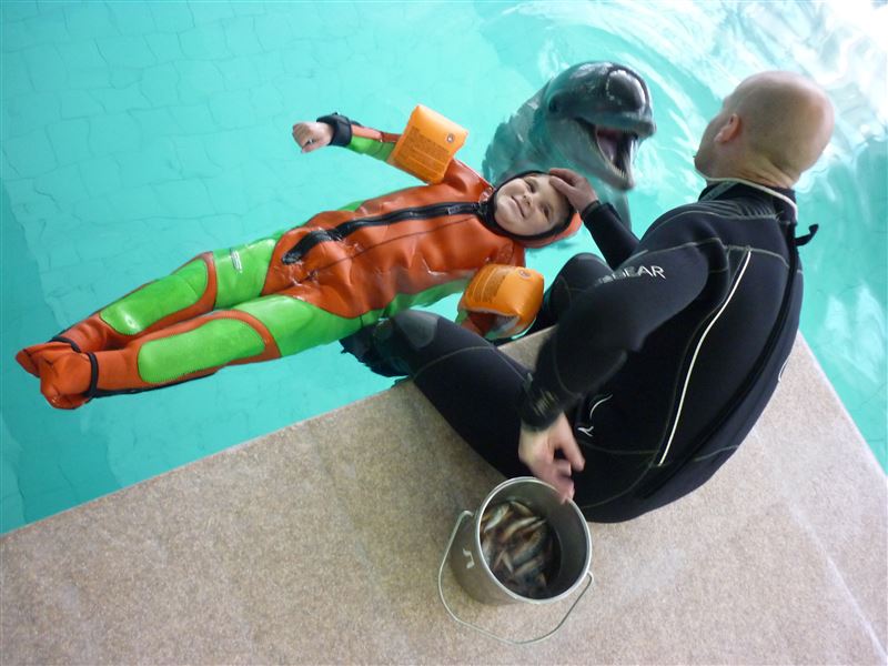 Zuzia na delfinoterapii
