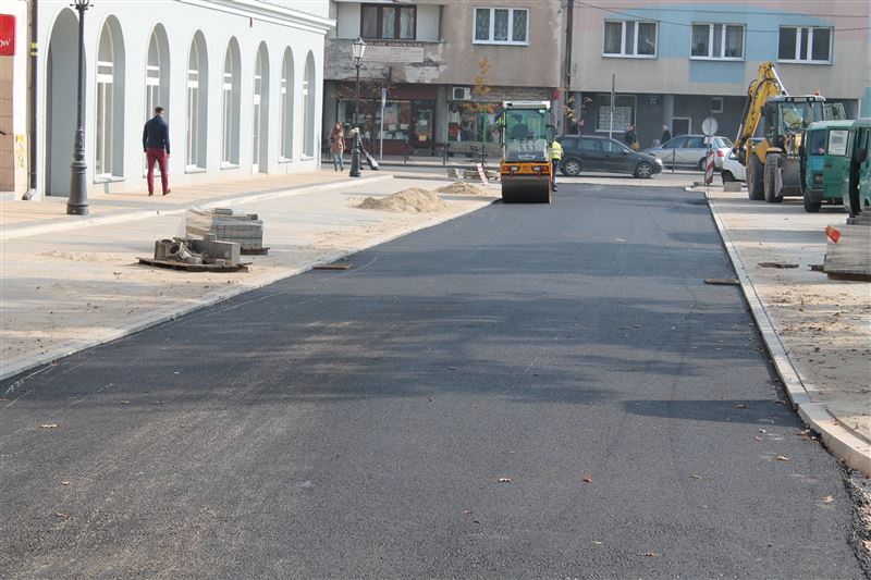 Pierwsza warstwa asfaltu wylana