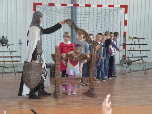 Życie i kultura w średniowieczu - pokaz historyczny