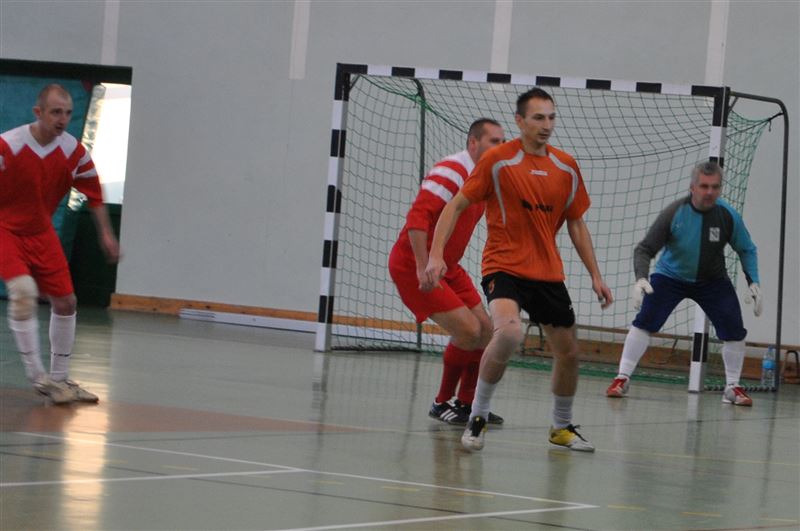 Startuje