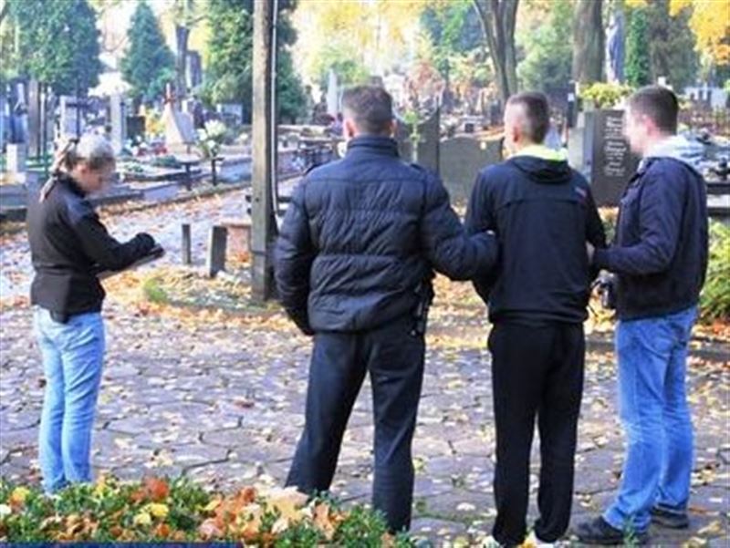 Nie daj się okraść na cmentarzu