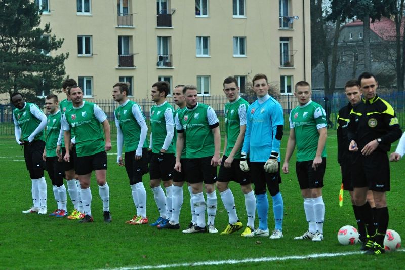 Mecz z liderem w cieniu zachowania pseudokibiców