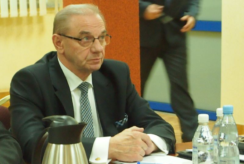 Chcieli odwołać starostę