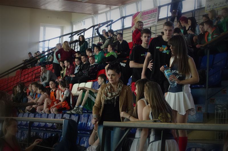 WIOSNA NA HALI SPORTOWEJ MOSiR