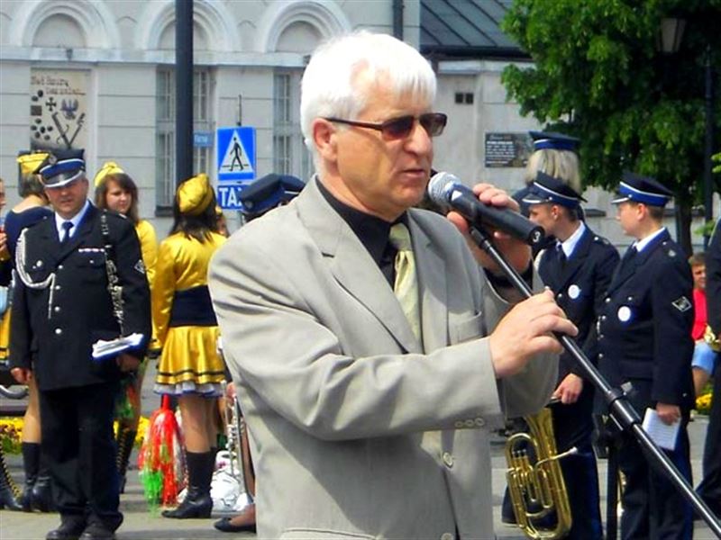 Janusz Ciura odsunięty od pomocy społecznej