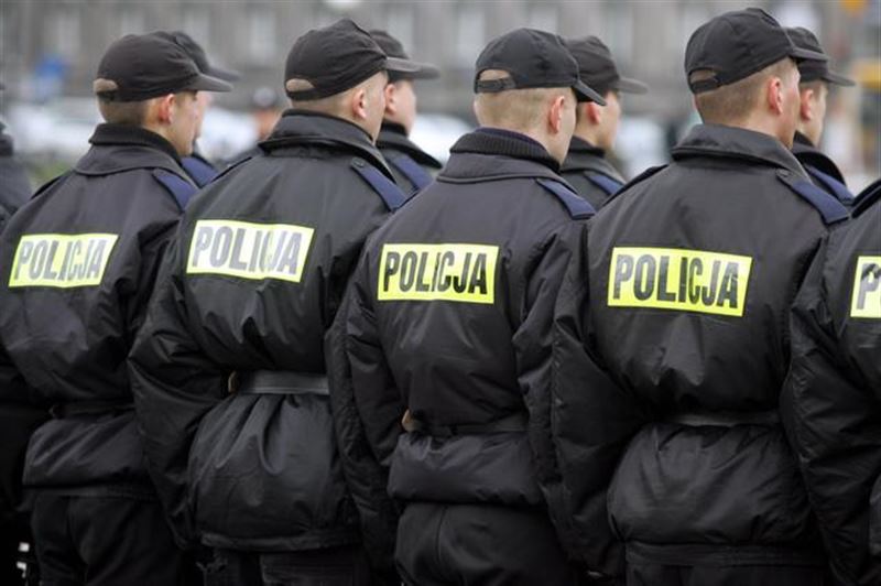 Policja szuka pracowników