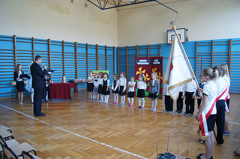 Uroczystość Święta Komisji Edukacji Narodowej i pasowania na ucznia