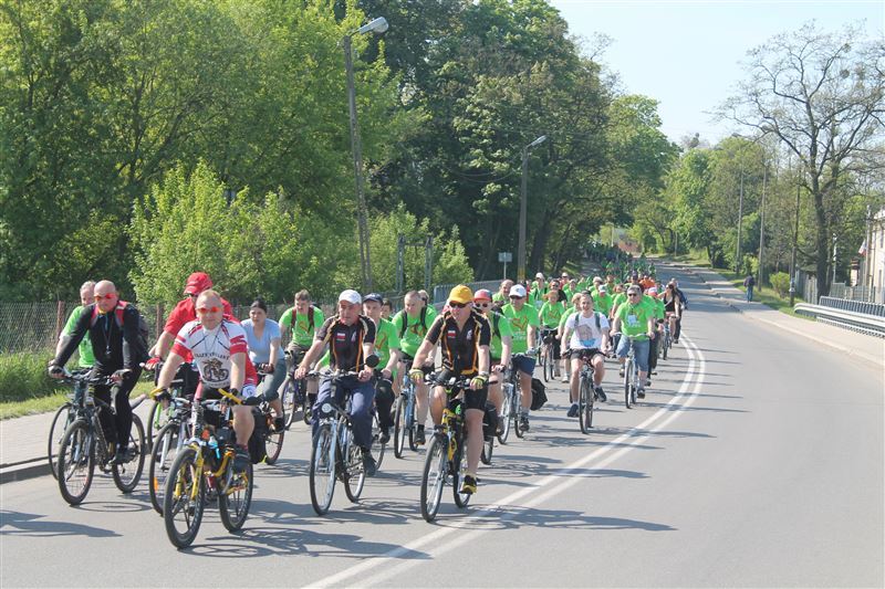 Peleton zielonych koszulek