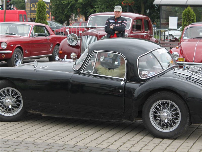 Zleciały eleganckie staruszki. FOTOGALERIA