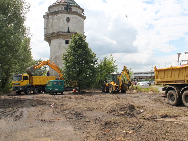 Miasto buduje parking przy PKP