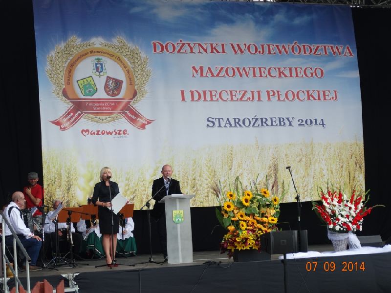 DOŻYNKI WOJEWÓDZTWA MAZOWIECKIEGO I DIECEZJI PŁOCKIEJ W STAROŹREBACH.