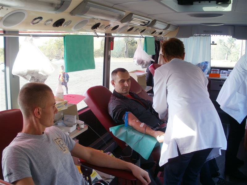 Po mszy do ambulansu