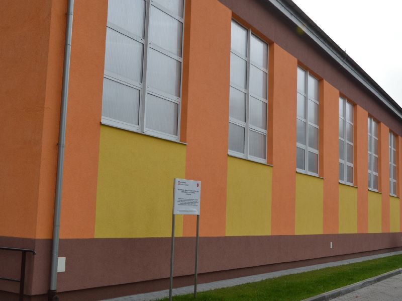 Uroczyste otwarcie sali gimnastycznej w szkole w Żukowie.