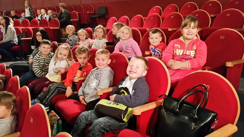 Wycieczka klas 0 do teatru i Centrum Zabaw w Płocku