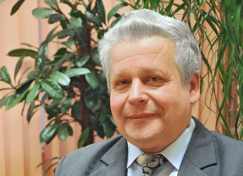 Wójt Mirosław Orliński wygrywa miażdżącą przewagą głosów