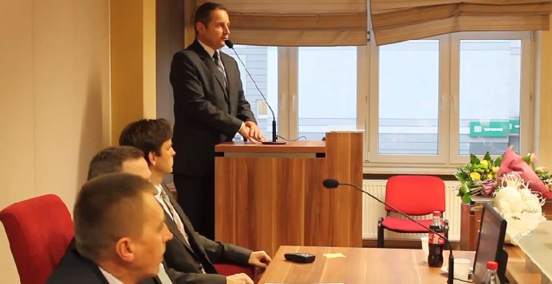 Burmistrz Piotr Osiecki wygłasza „expose” na nową kadencję