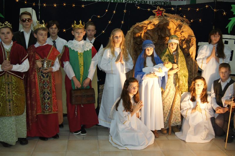 „Ziarenko czułości”- spotkanie opłatkowe w SP Młodzieszyn.