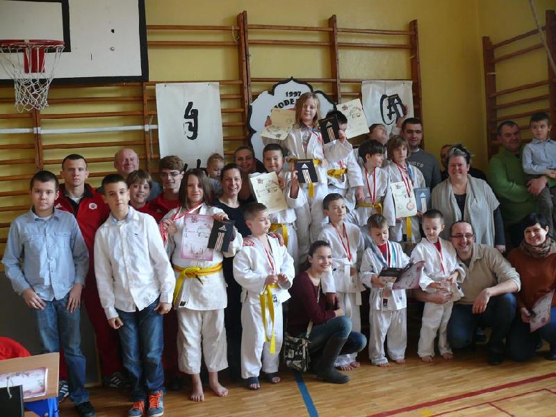 XVI Gwiazdkowy Turniej Judo w świątecznej oprawie w SP nr 7.