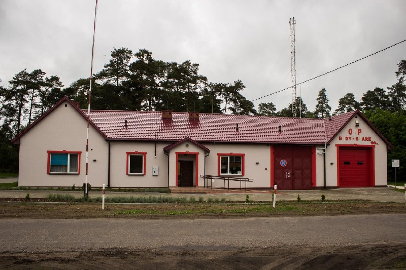 Rewitalizacja terenu przy świetlicy wiejskiej w Starych Budach