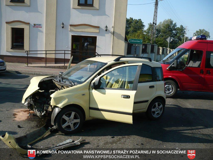 Zderzenie samochodów osobowych w Rybnie
