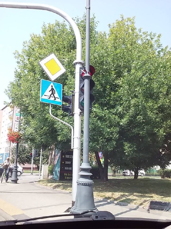 Paradoksalne