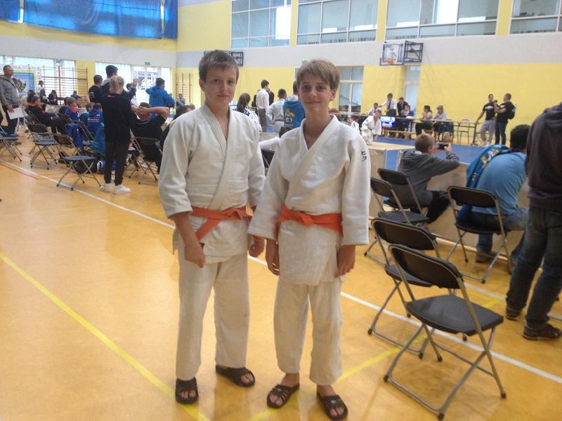 Jakub i Krystian sklasyfikowani na VII lokatach na Międzywojewódzkich Mistrzostwach Młodzików w judo