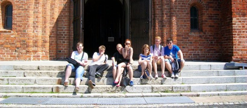 Zajęcia terenowe studentów historii UKSW w Brochowie