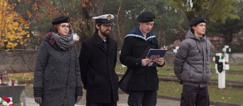 Harcerze porządkują groby, wspominają zasłużonych