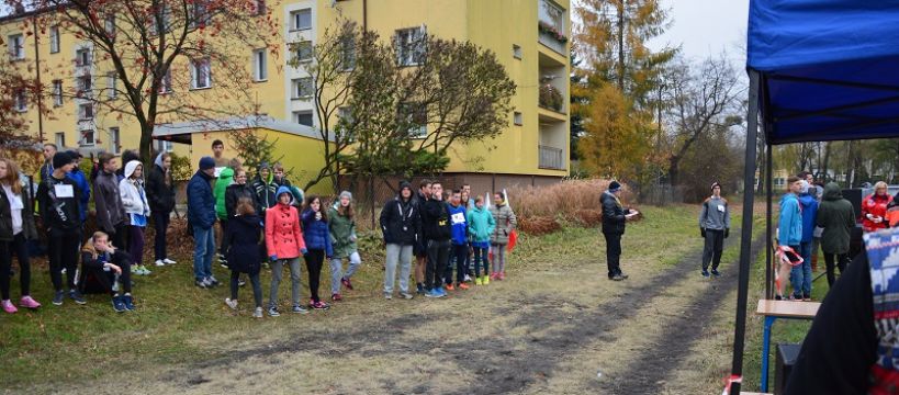 Sztafetowy Bieg Uliczno - Terenowy z okazji Święta Niepodległości