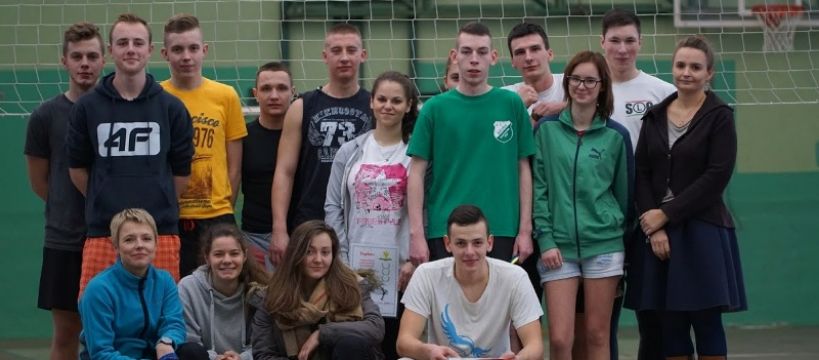 Gwiazdkowy turniej siatkówki w Iwaszkiewiczu