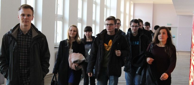 Młodzież z Chopina na wykładach w Wojskowej Akademii Technicznej w Warszawie
