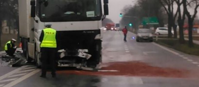 Uwaga! Śmiertelny wypadek na K- 92 w Kożuszkach