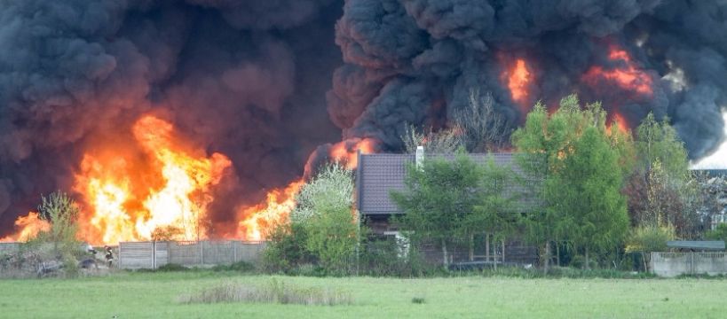Ogromny pożar w Młodzieszynie