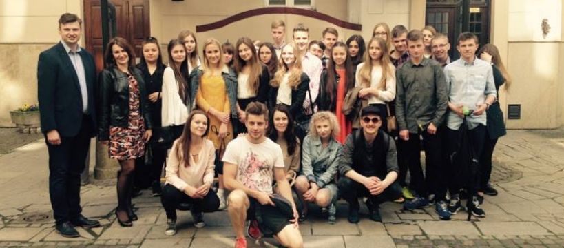 Do teatru warto jeździć !