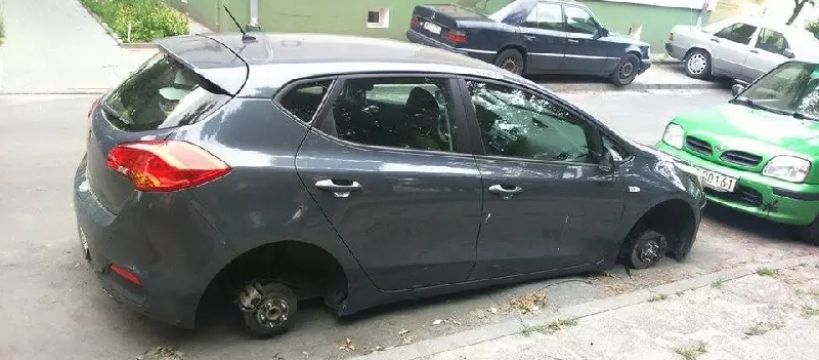 Kolejna zuchwała kradzież... kół!