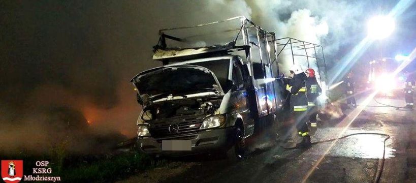 Pożar samochodu ze słomą w Juliopolu