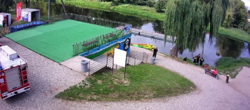 Transmisja on-line na żywo z plaży miejskiej