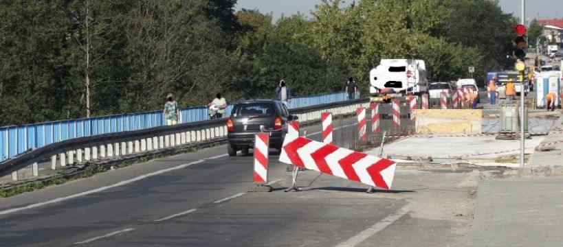 Most zamknięty - raz: awaria sygnalizacji, dwa: odwodnienie konstrukcji